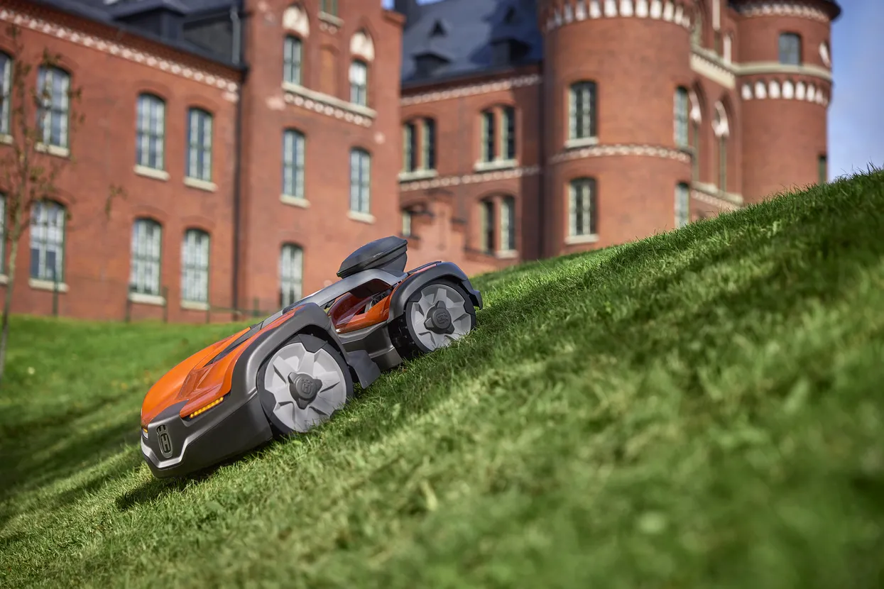 Husqvarna Automower® 535 AWD EPOS®