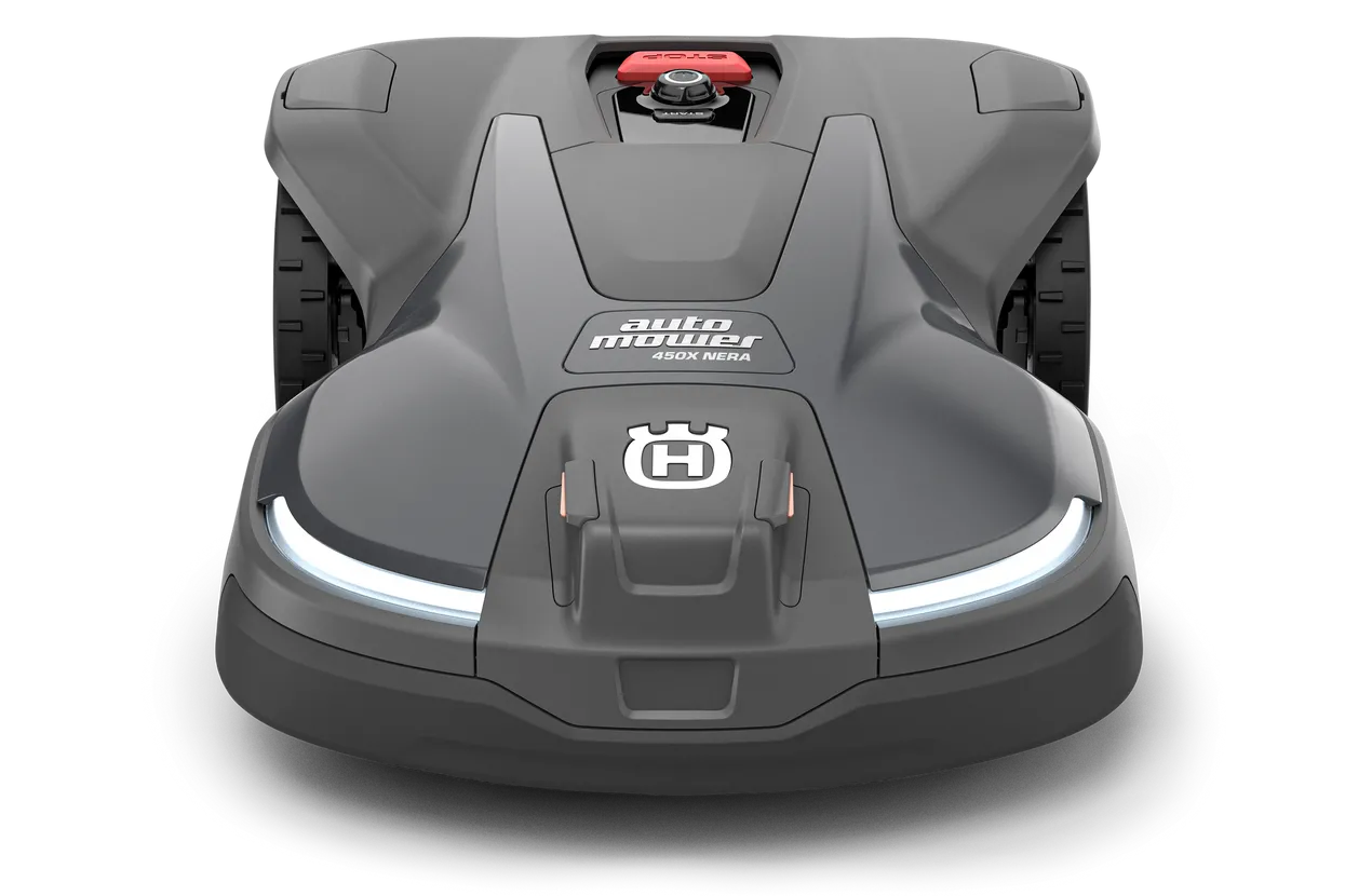 PACHET: Husqvarna Automower® 450X NERA (include stație de referință și modul EPOS)